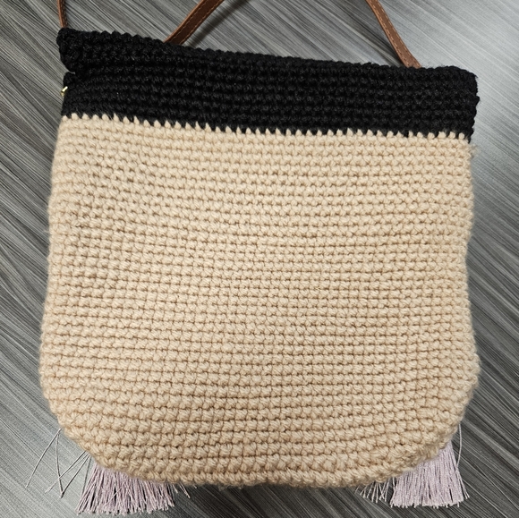 Frida Kahlo Handcrafted Floral Crochet Bag Set - Picture 10 of 16